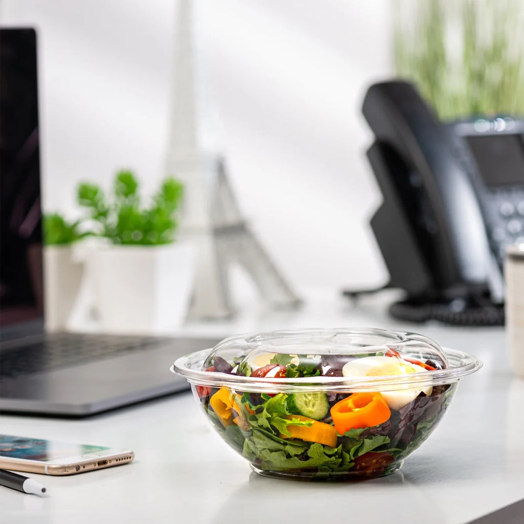 24 oz Disposable Salad Bowls with Lids, 50-Pack Z953109