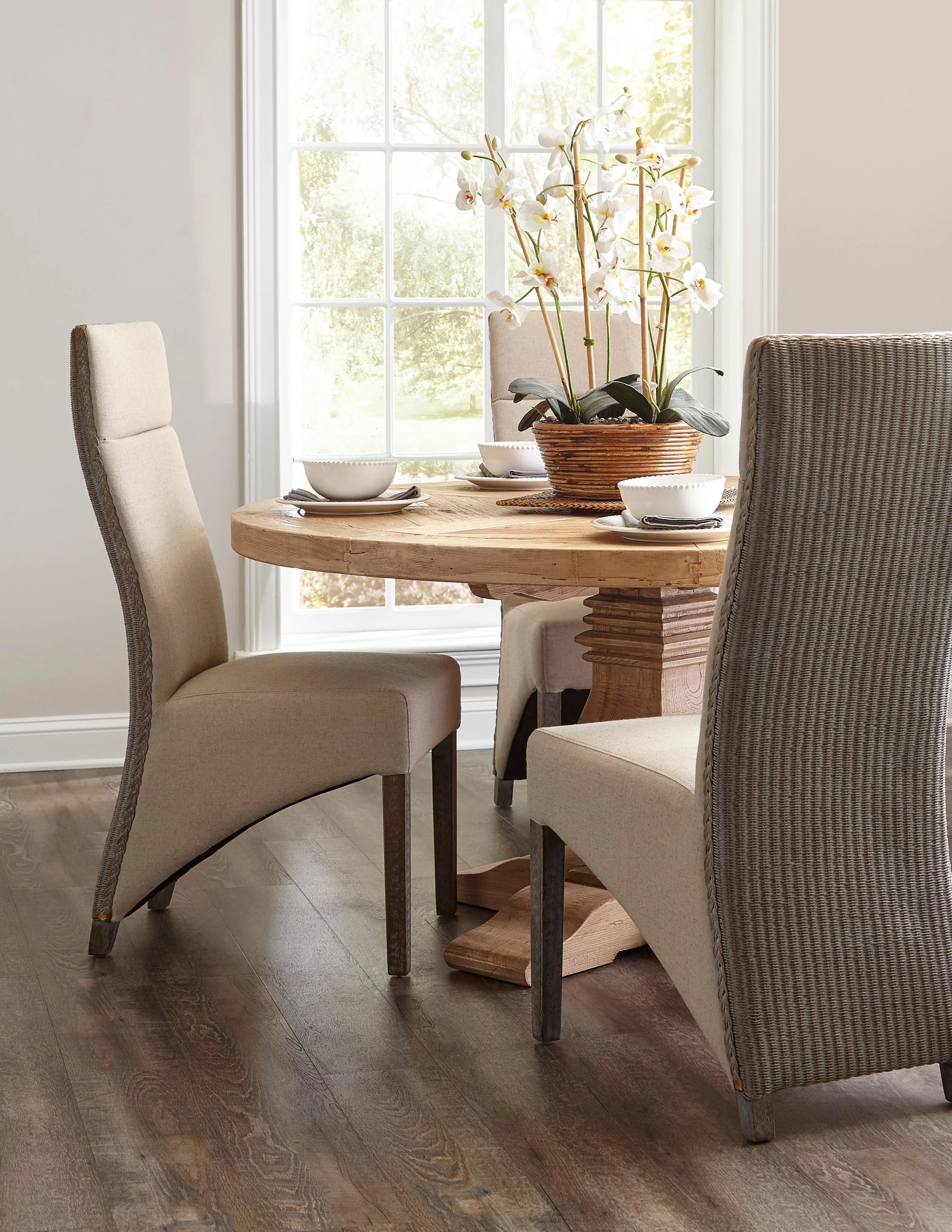 Reclaimed Elm Round Dining Table, 60-inch E732254