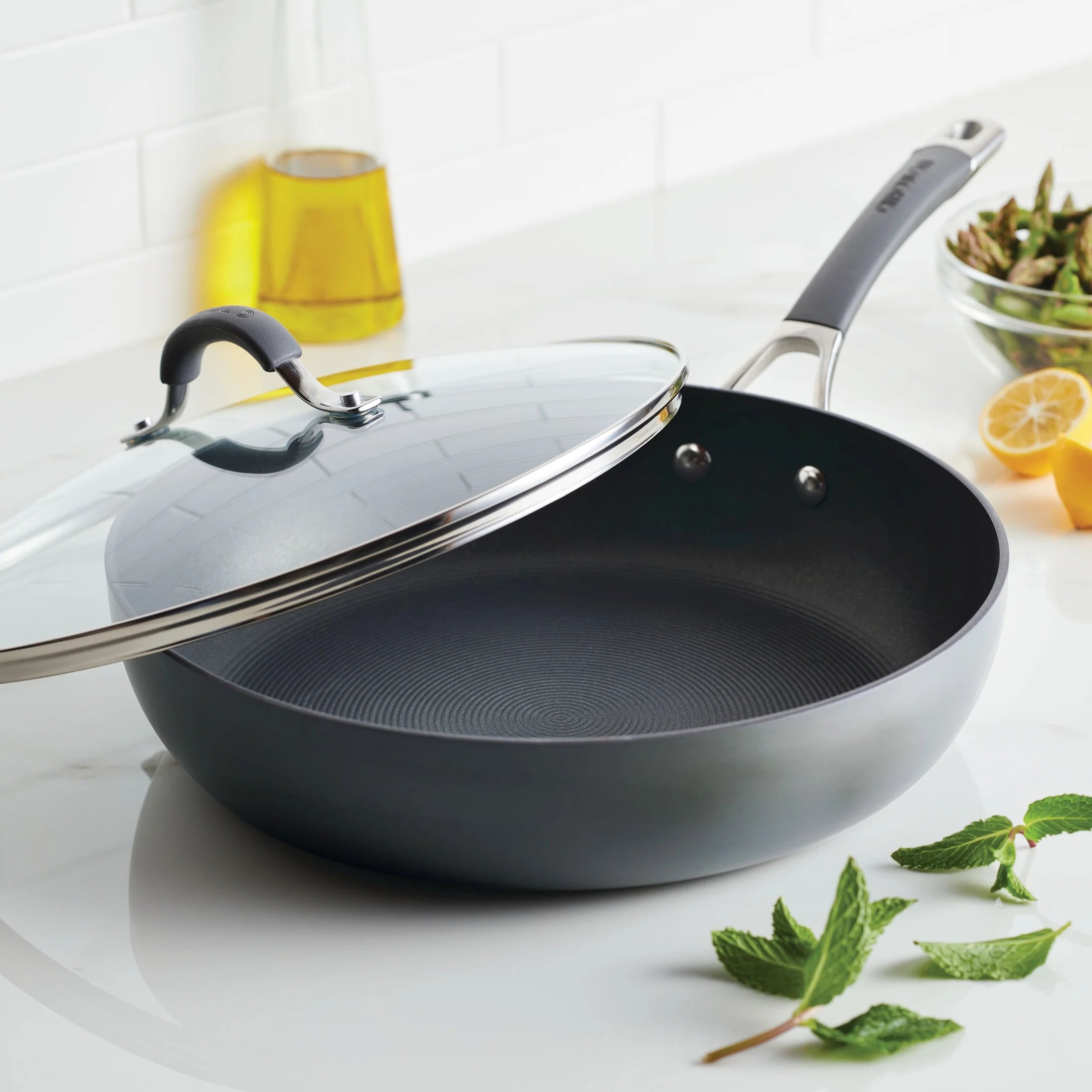 12 inch Hard-Anodized Nonstick Deep Frying Pan with Lid W542313