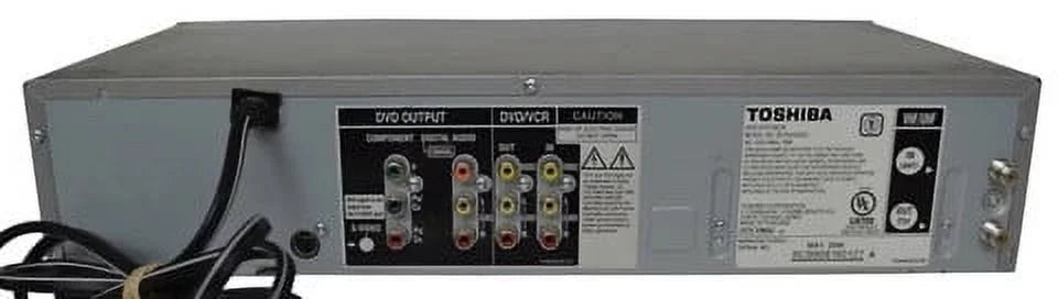 DVD/VCR Combo Player with Remote and Cables J15430