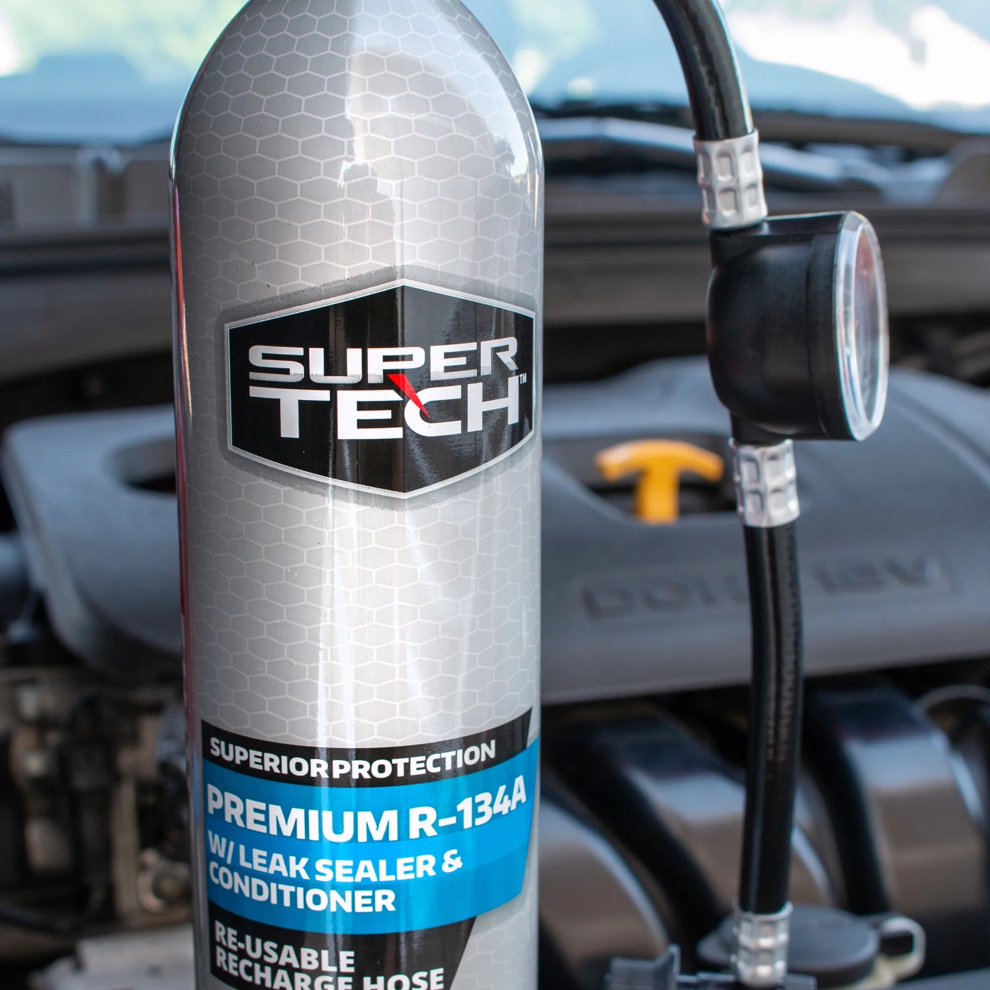 Automotive Refrigerant with Reusable Hose and Gauge, 18 oz A910